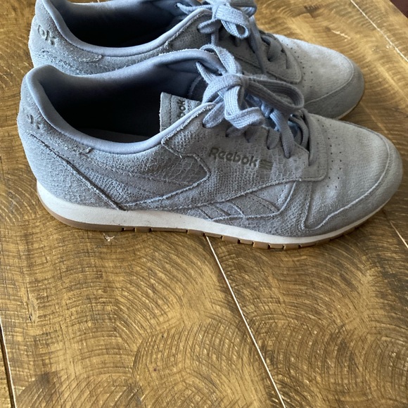 Reebok grey snake print sneakers 7.5 - Picture 3 of 5